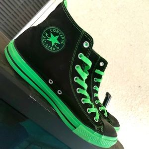 Men high top green converse (Size 11)